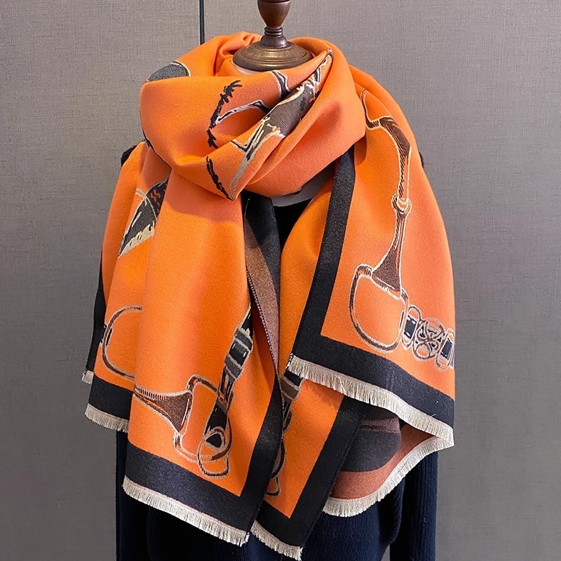 Retro Rider Horse Imitation Ca - Cashmere Scarf 评论和价格